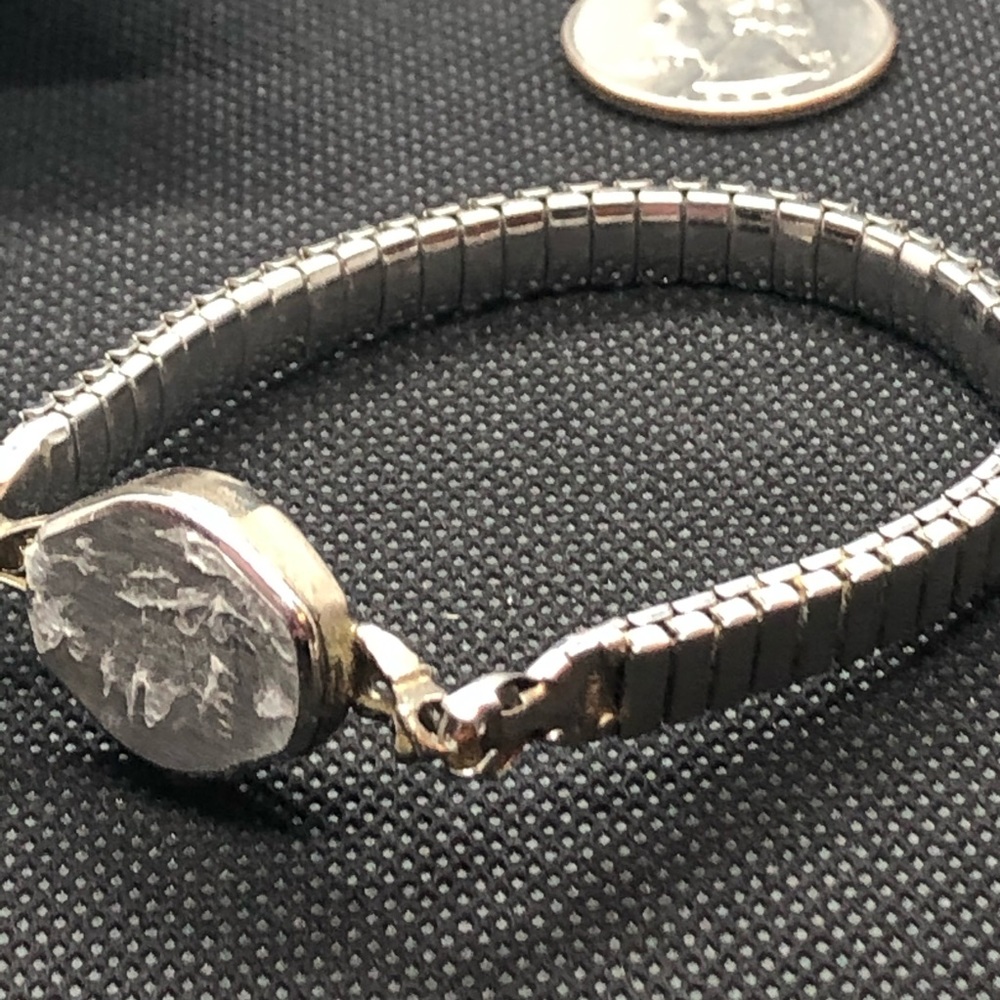 Sharp Watch - image 3